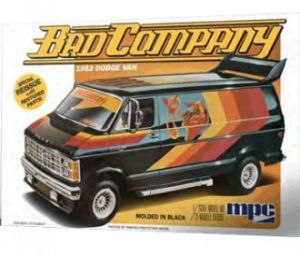 Model plastikowy - Samochód 1982 Dodge Van - MPC